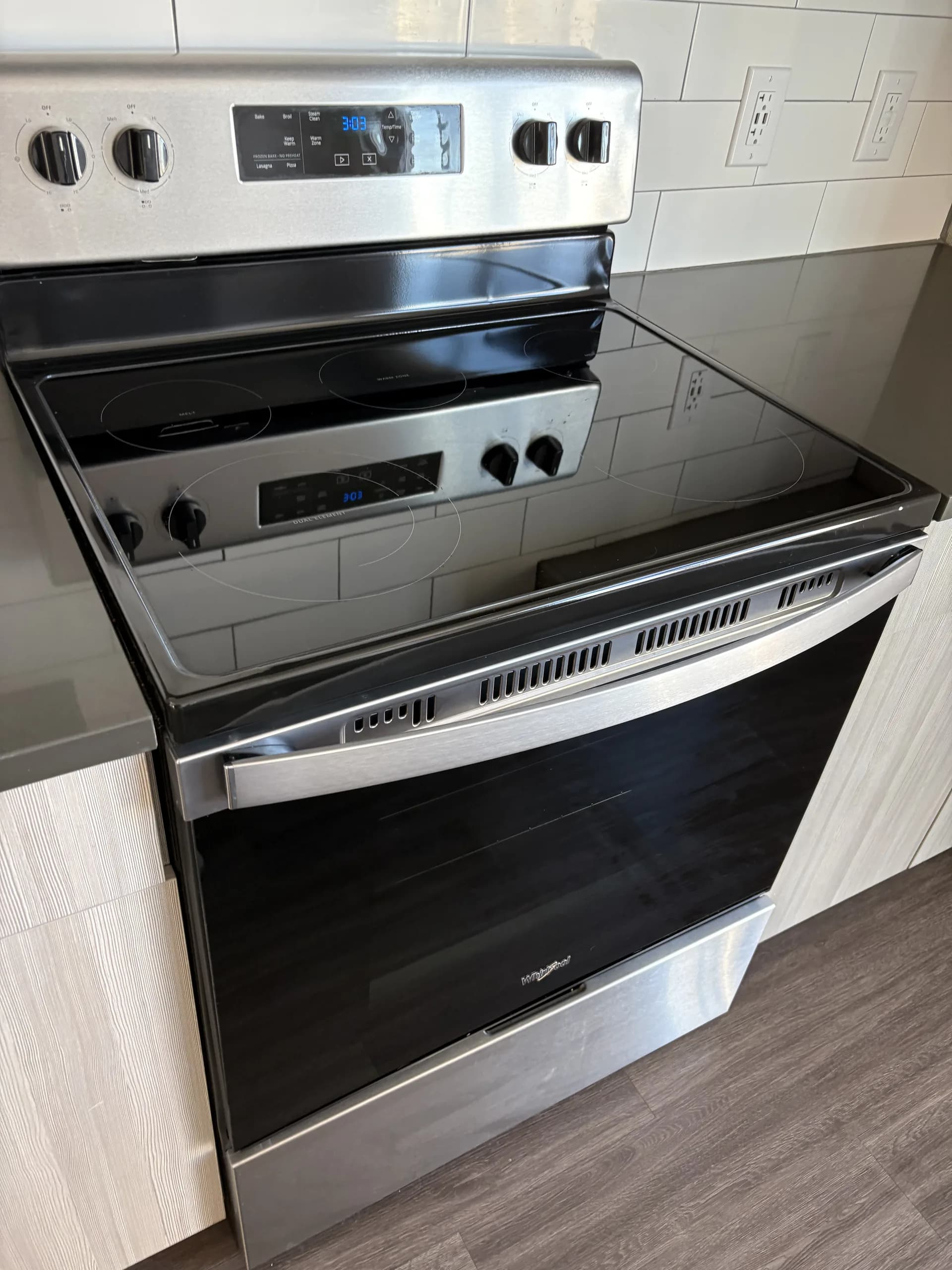 Stainless stove, ready to go
